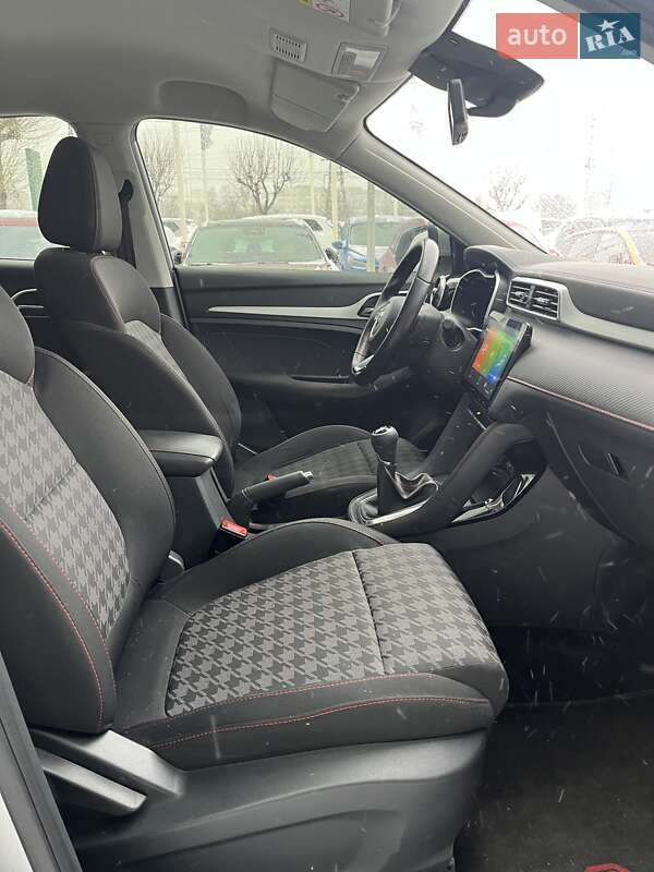 Внедорожник / Кроссовер MG ZS 2021 в Киеве