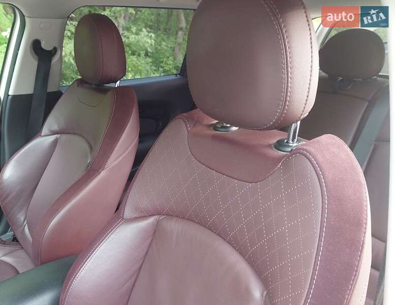 Універсал MINI Clubman 2016 в Києві фото 24 Універсал MINI Clubman 2016 в Києві