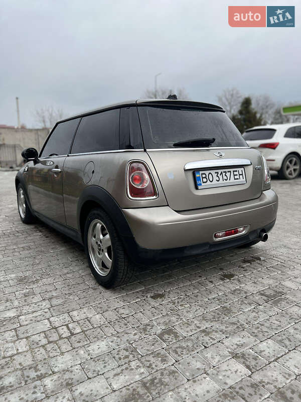 Хэтчбек MINI Clubman 2011 в Каменец-Подольском фото 25 Хэтчбек MINI Clubman 2011 в Каменец-Подольском
