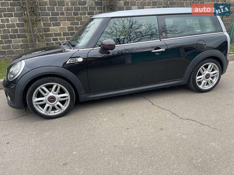 MINI Clubman 2011
