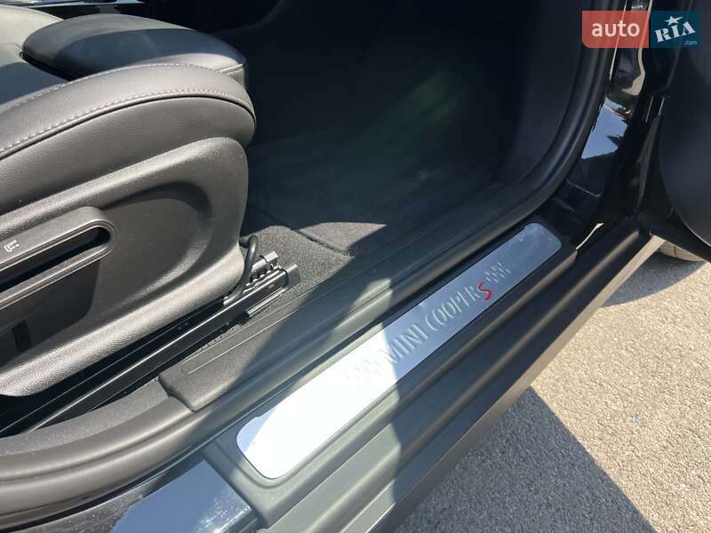 Хэтчбек MINI Clubman 2021 в Киеве