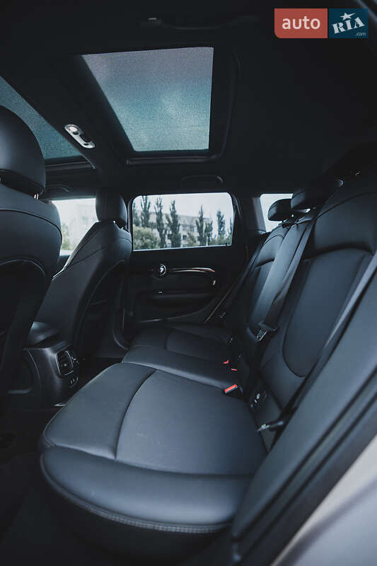 Универсал MINI Clubman 2021 в Киеве