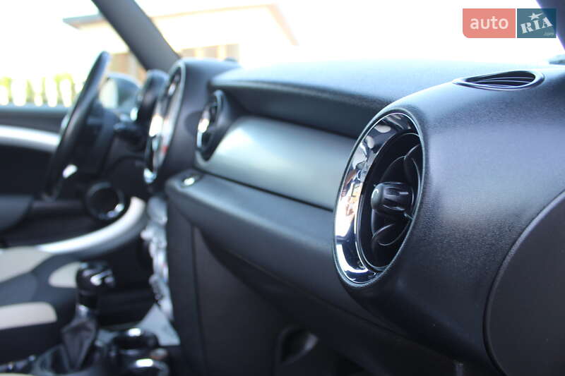 Універсал MINI Clubman 2009 в Трускавці фото 45 Універсал MINI Clubman 2009 в Трускавці