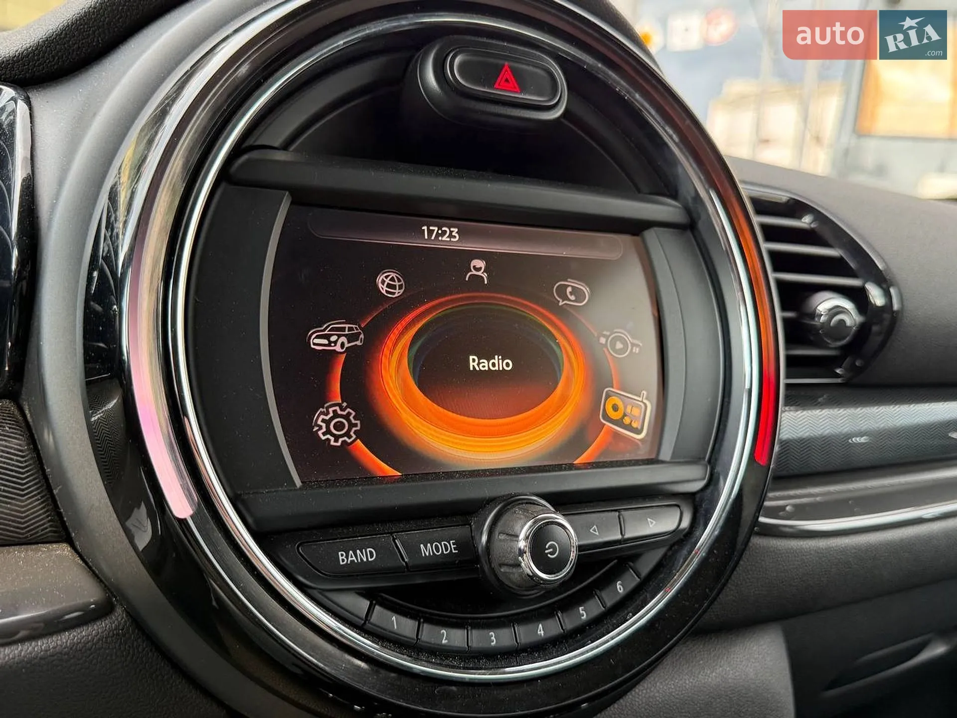 2015 MINI Clubman - мініатюра 23