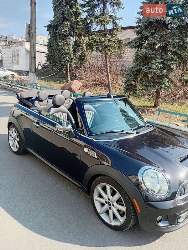 Кабриолет MINI Convertible 2012 в Киеве