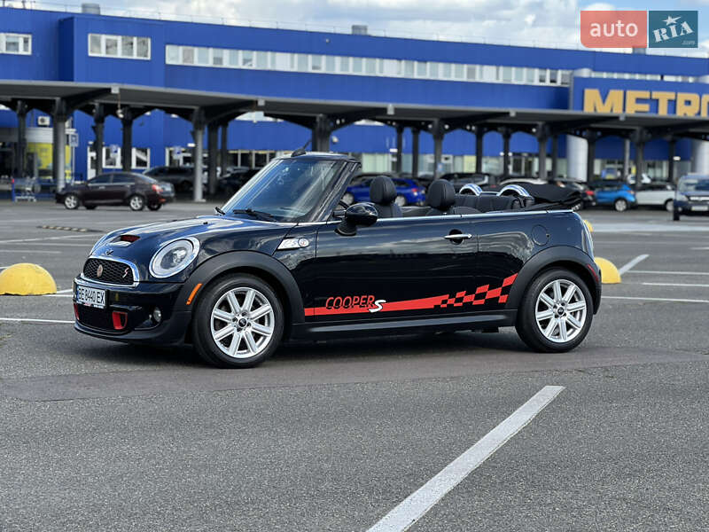 Кабриолет MINI Convertible 2011 в Киеве фото 2 Кабриолет MINI Convertible 2011 в Киеве