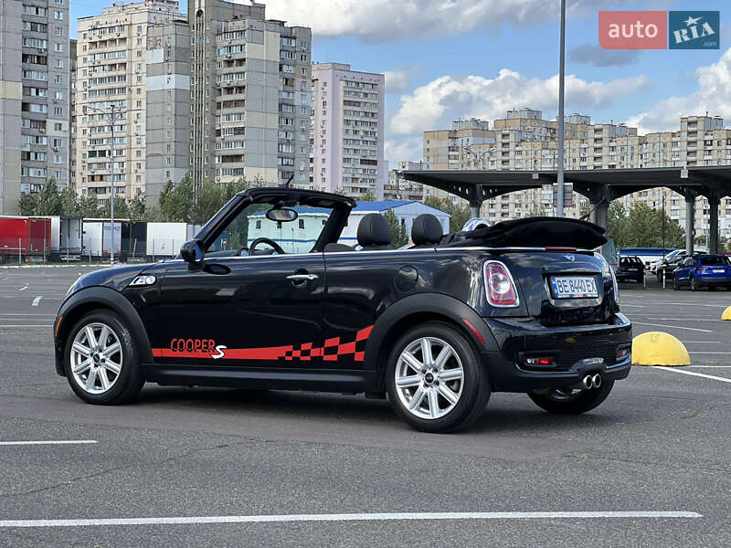 Кабриолет MINI Convertible 2011 в Киеве фото 4 Кабриолет MINI Convertible 2011 в Киеве