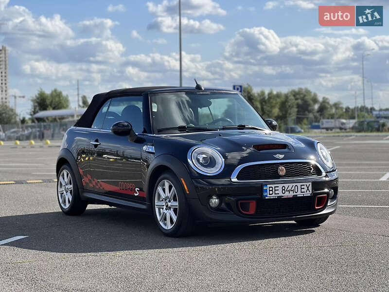Кабриолет MINI Convertible 2011 в Киеве фото 23 Кабриолет MINI Convertible 2011 в Киеве