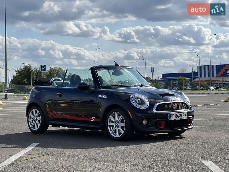 Кабриолет MINI Convertible 2011 в Киеве фото 33 Кабриолет MINI Convertible 2011 в Киеве