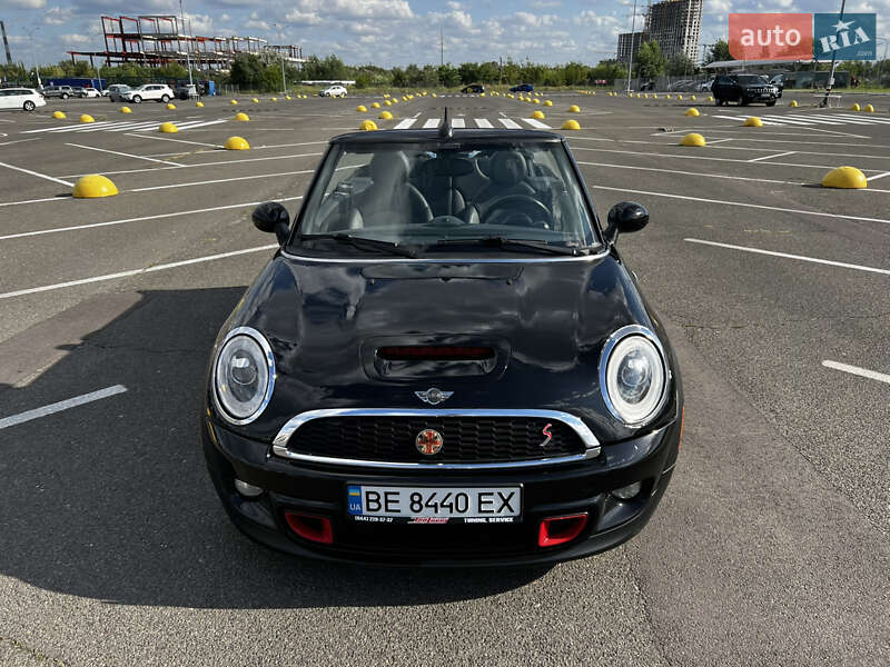 Кабриолет MINI Convertible 2011 в Киеве фото 52 Кабриолет MINI Convertible 2011 в Киеве