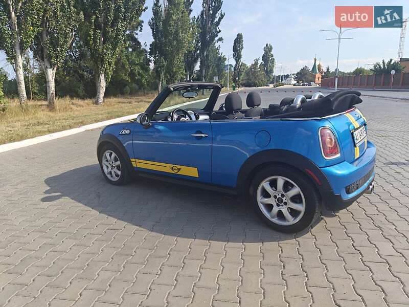 Кабриолет MINI Convertible 2010 в Измаиле