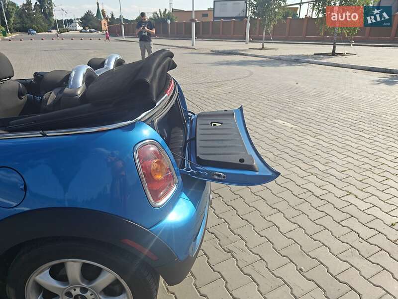 Кабриолет MINI Convertible 2010 в Измаиле