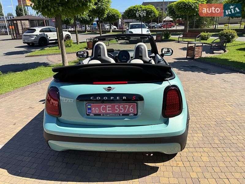 Кабріолет MINI Convertible 2024 в Києві фото 9 Кабріолет MINI Convertible 2024 в Києві