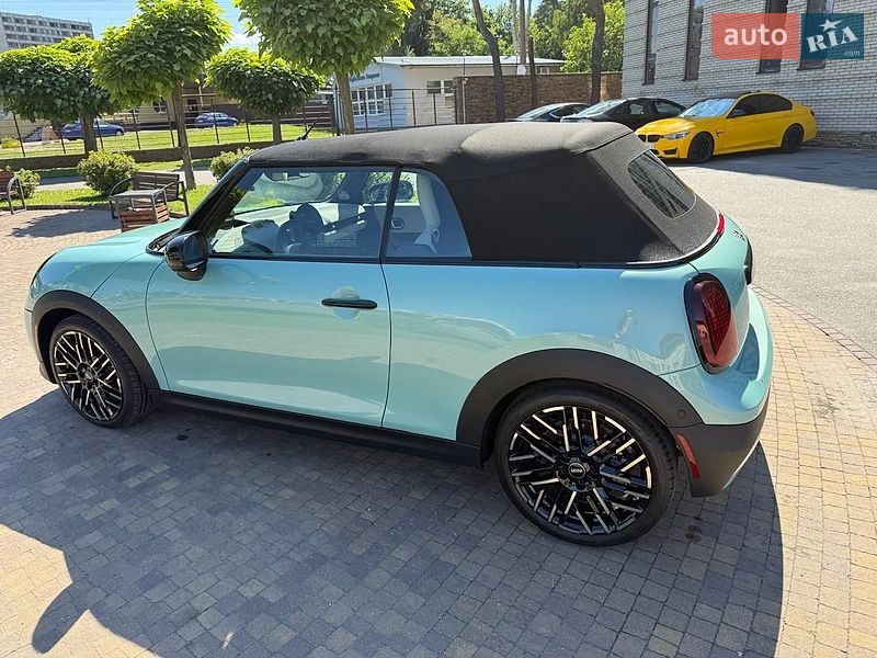 Кабріолет MINI Convertible 2024 в Києві фото 16 Кабріолет MINI Convertible 2024 в Києві