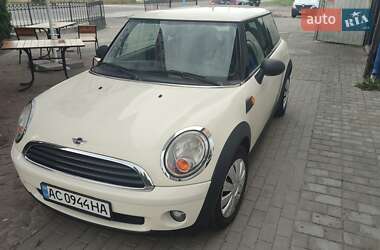 Купе MINI Cooper 2009 в Шацьку