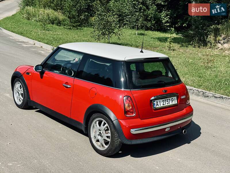 Хэтчбек MINI Cooper 2004 в Луцке