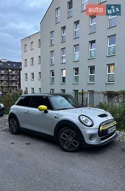 Хетчбек MINI Cooper 2020 в 