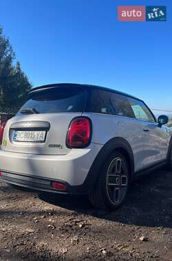 Хетчбек MINI Cooper 2020 в 