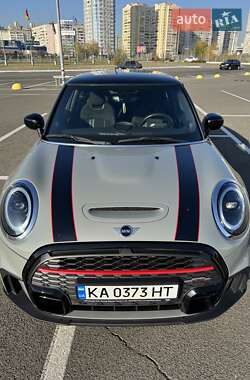 Хэтчбек MINI Cooper 2022 в 