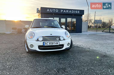 Хэтчбек MINI Cooper 2012 в 