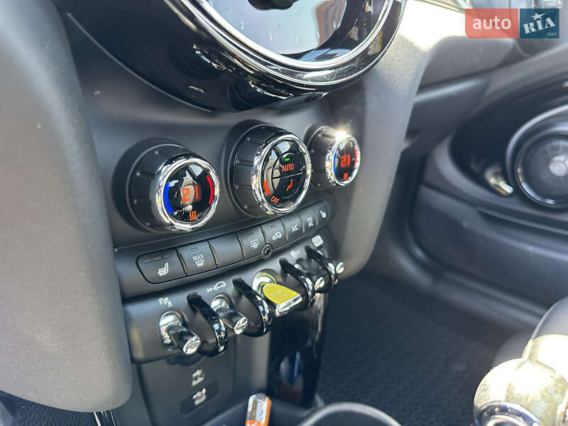 Хэтчбек MINI Cooper 2021 в Киеве