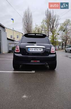 Хэтчбек MINI Cooper 2012 в 