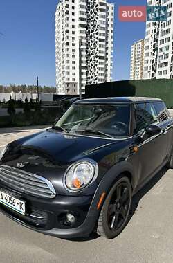 Хэтчбек MINI Cooper 2012 в 