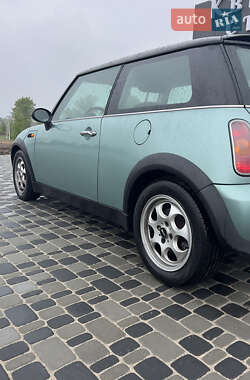 Хетчбек MINI Cooper 2002 в 