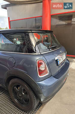 Хэтчбек MINI Cooper 2009 в 