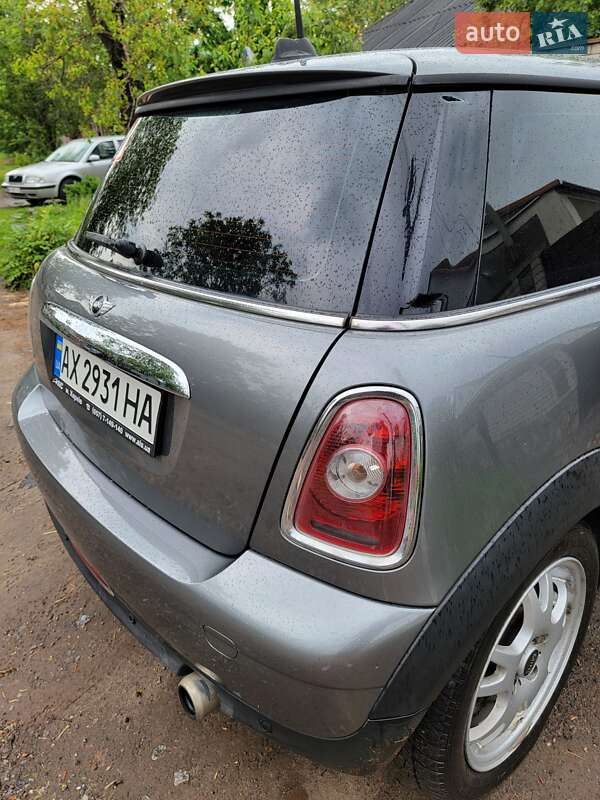 Хэтчбек MINI Cooper 2010 в Краснограде фото 9 Хэтчбек MINI Cooper 2010 в Краснограде