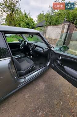 Хэтчбек MINI Cooper 2010 в Краснограде