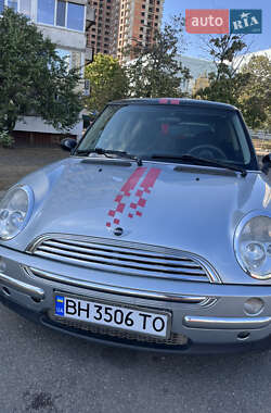 Хэтчбек MINI Cooper 2002 в Киеве