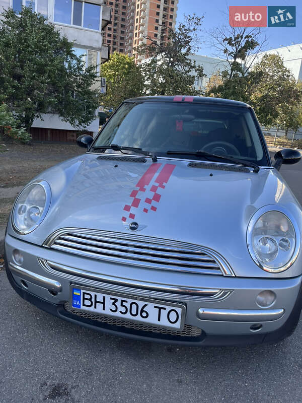 Хэтчбек MINI Cooper 2002 в 