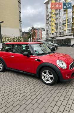 Хэтчбек MINI Cooper 2012 в 
