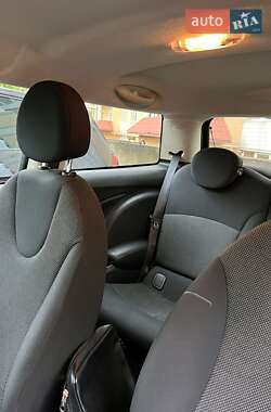 Хэтчбек MINI Cooper 2012 в 