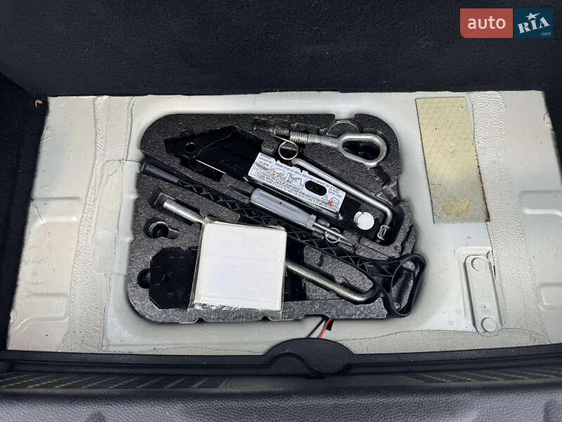 Хэтчбек MINI Cooper 2010 в Хмельницком фото 31 Хэтчбек MINI Cooper 2010 в Хмельницком