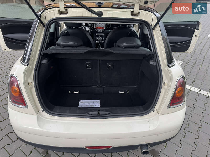 Хэтчбек MINI Cooper 2010 в Хмельницком фото 4 Хэтчбек MINI Cooper 2010 в Хмельницком