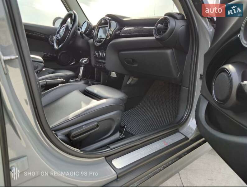 Хэтчбек MINI Cooper 2018 в Киеве