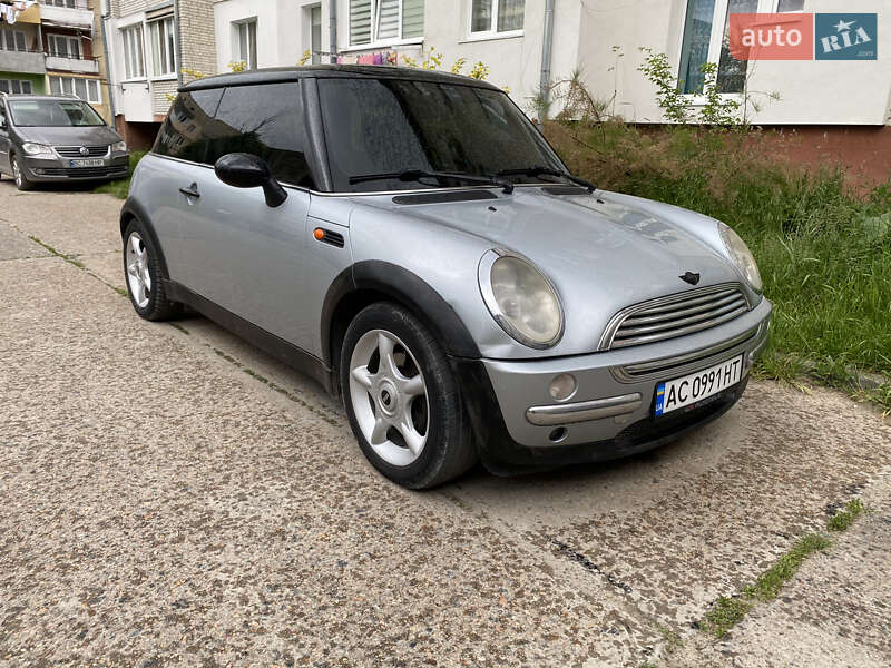 Хэтчбек MINI Cooper 2002 в 