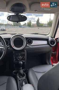 Хэтчбек MINI Cooper 2011 в 
