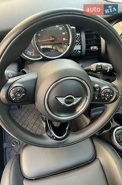 Хэтчбек MINI Cooper 2015 в 