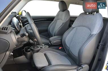 Хэтчбек MINI Cooper 2023 в 
