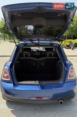 Хэтчбек MINI Cooper 2012 в 