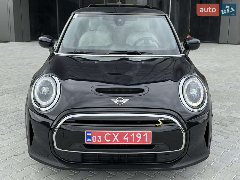 Хэтчбек MINI Cooper 2023 в Черновцах