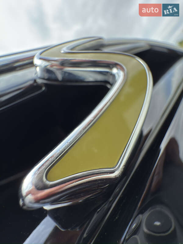 Хэтчбек MINI Cooper 2023 в Черновцах