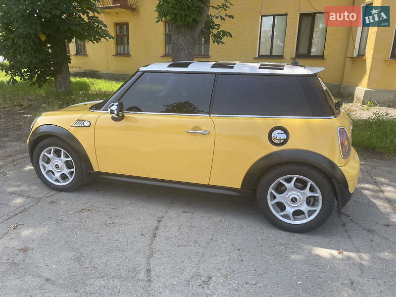 Хэтчбек MINI Cooper 2007 в Звенигородке