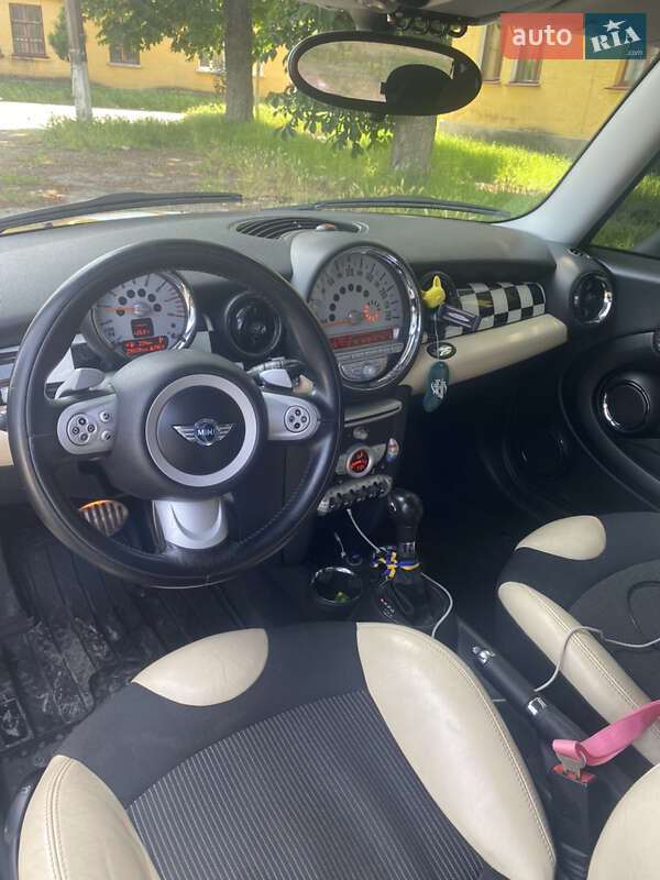 Хэтчбек MINI Cooper 2007 в Звенигородке