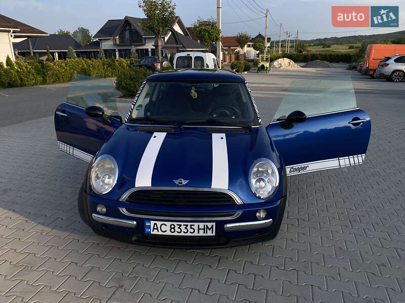 Хетчбек MINI Cooper 2002 в Винниках