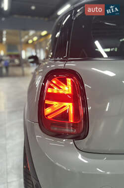 Хэтчбек MINI Cooper 2022 в 