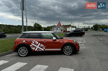 Хэтчбек MINI Cooper 2018 в 